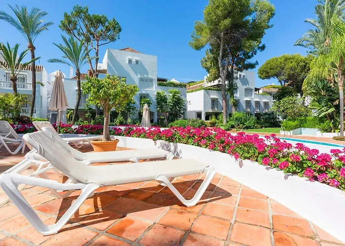 Elviria Playa White Pearl * Marbellac