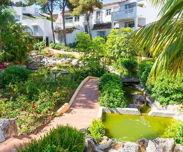 Elviria Playa White Pearl * Marbellac